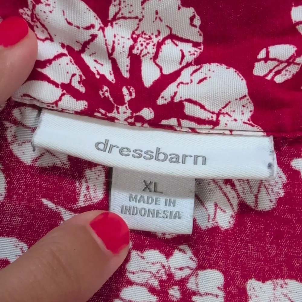 Dress Barn Sleeveless Hawaiian Shirt | Dress Barn Sleeveless Floral Button Down Red Size XL - Image 8