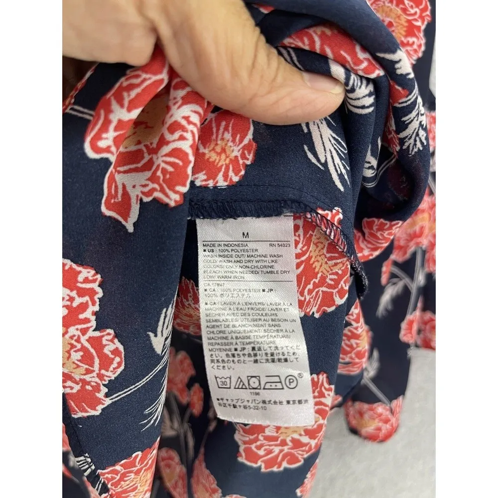 Banana Republic Women's Blouse Red Roses Medium Bell Sleeves - Image 6