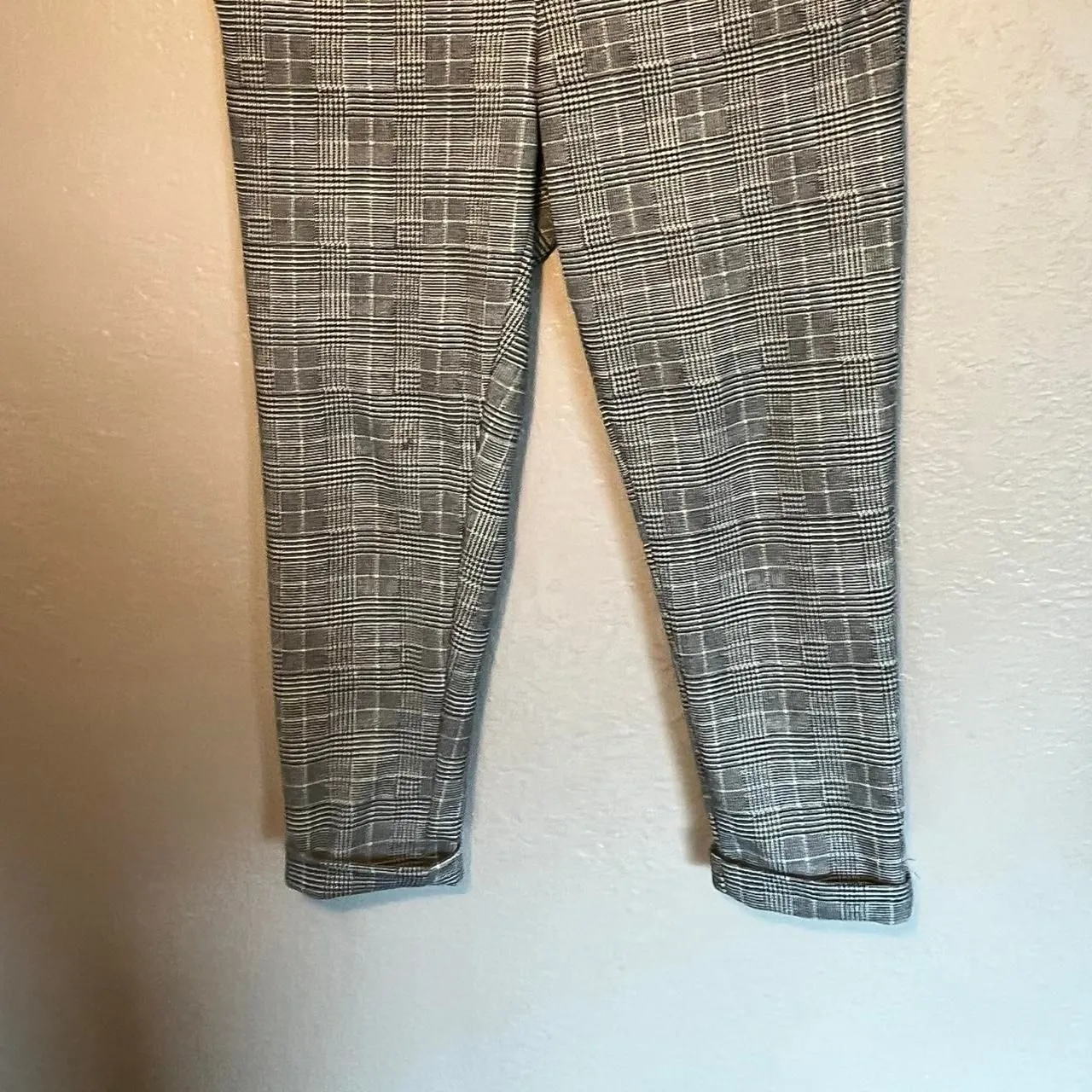 Women's Grey and Black Trousers Medium Wearever Casual Loose Fit Capris - Image 2