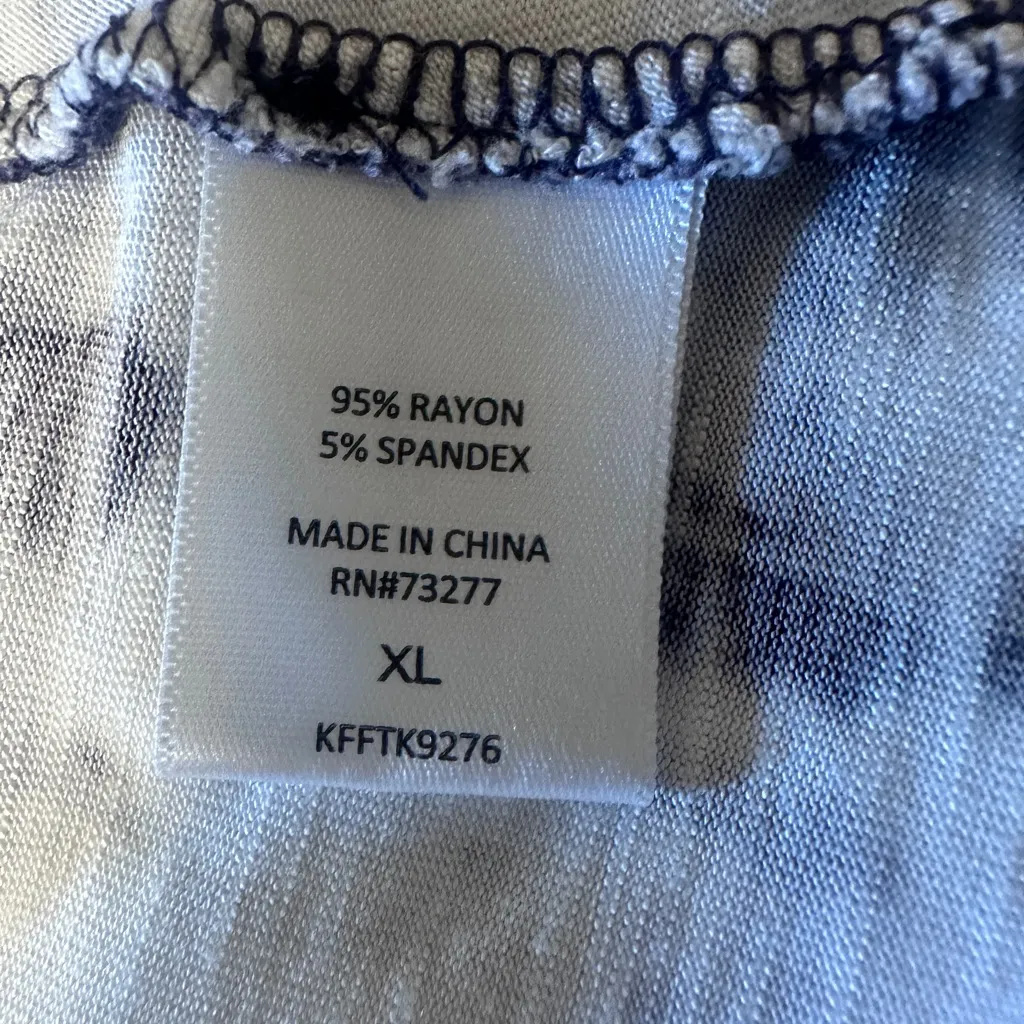 Love, Fire Blue White Tie Dye Tank Top; Sleeveless shirt size XL - Image 7