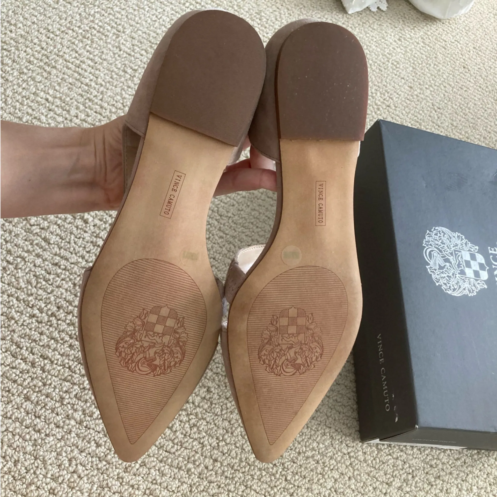 NEW Vince Camuto Jaylinn Cashmere Kidsuede Beige Nude Flats Size 7.5 M NIB - Image 8