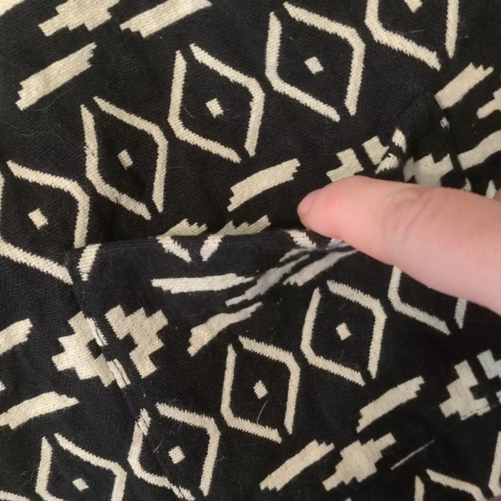 Boston proper  geometric beaded blazer jacket size 10 - Image 7