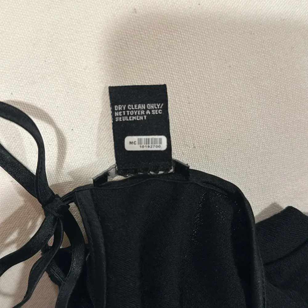 Theory WOMENS soft sweater black color 94% wool - Image 4