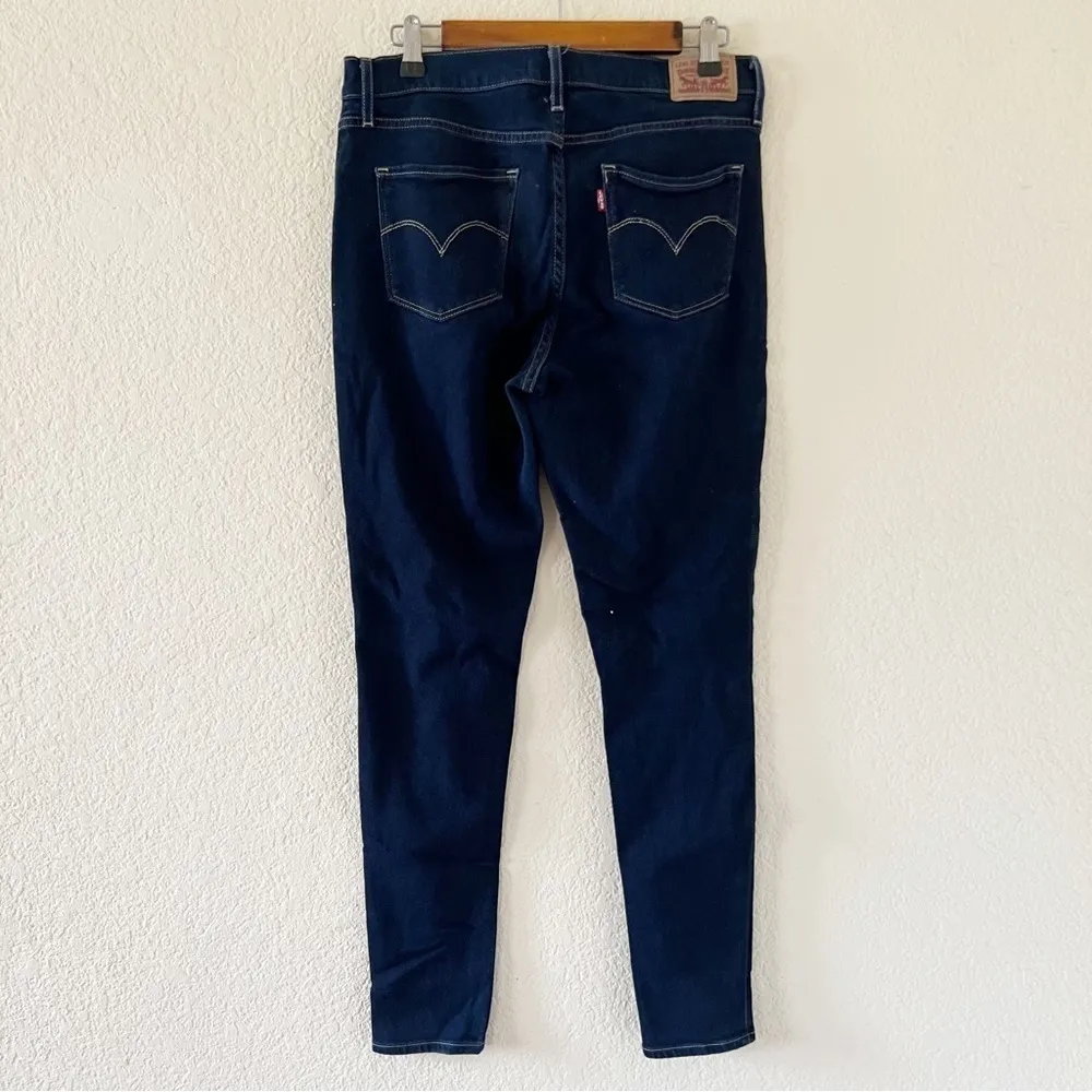 Levi’s 720 High Rise Super Skinny jeans Size 31 - Image 3