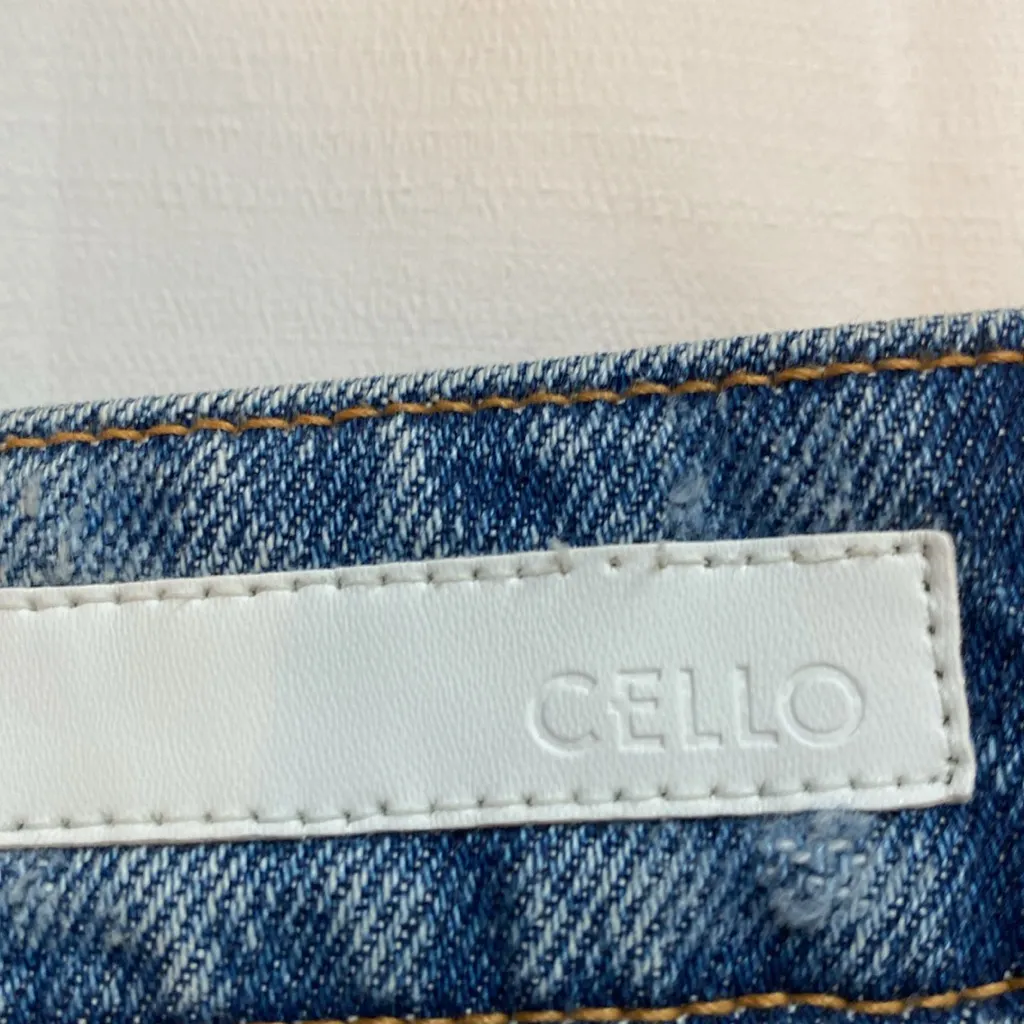 118 CELLO EMMA & OAT Distressed Cuffed Short Jean Small - Image 3