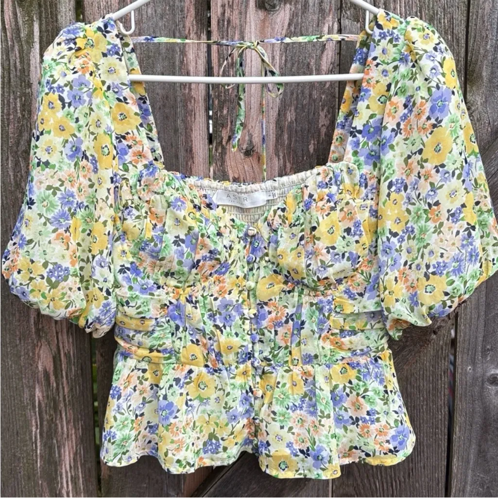 EUC ASTR The Label Claremont Top Yellow Green Floral Size Small - Image 4