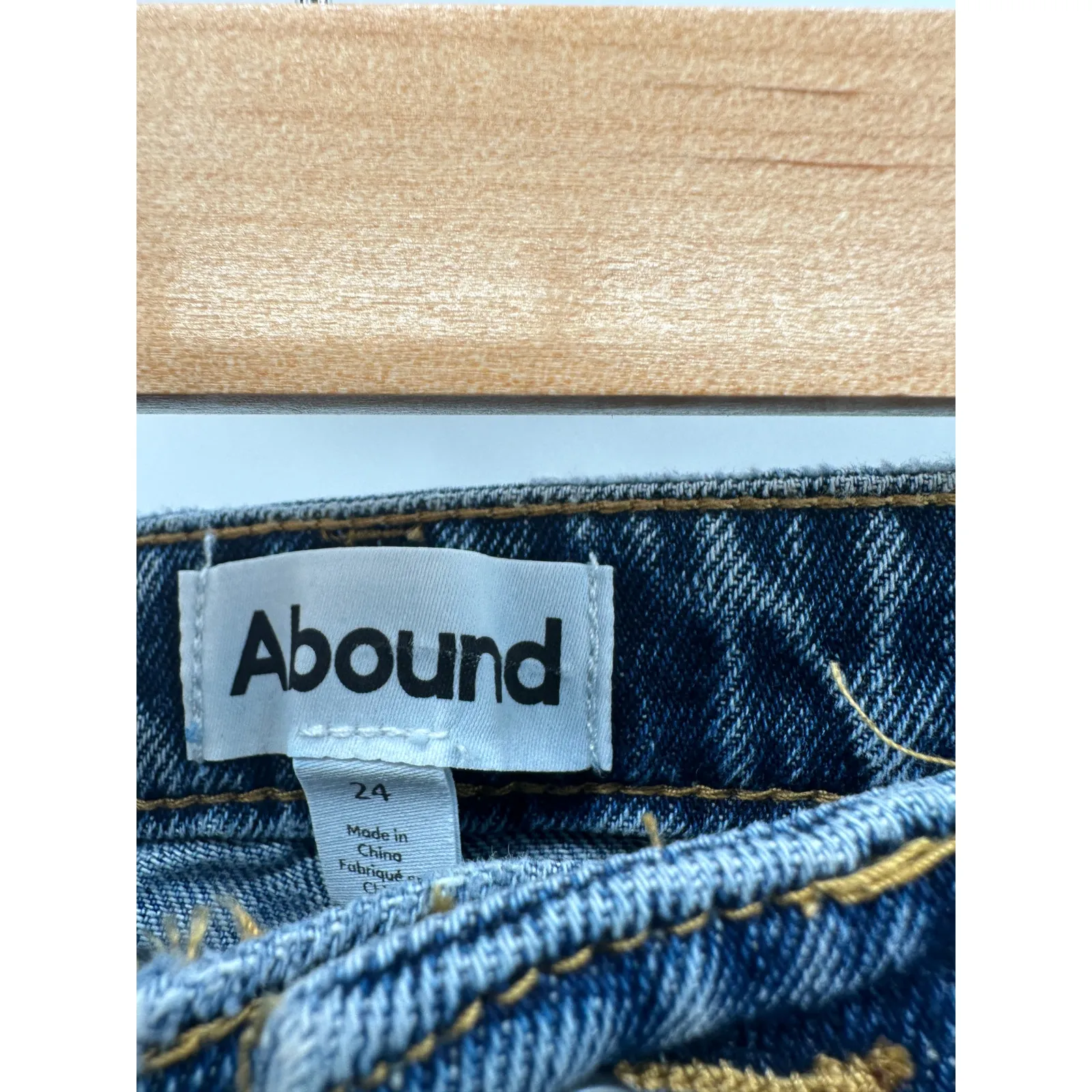 Abound Jeans Women 24 Blue‎ Light Wash Denim Distressed Straight Leg 100% Cotton - Image 4