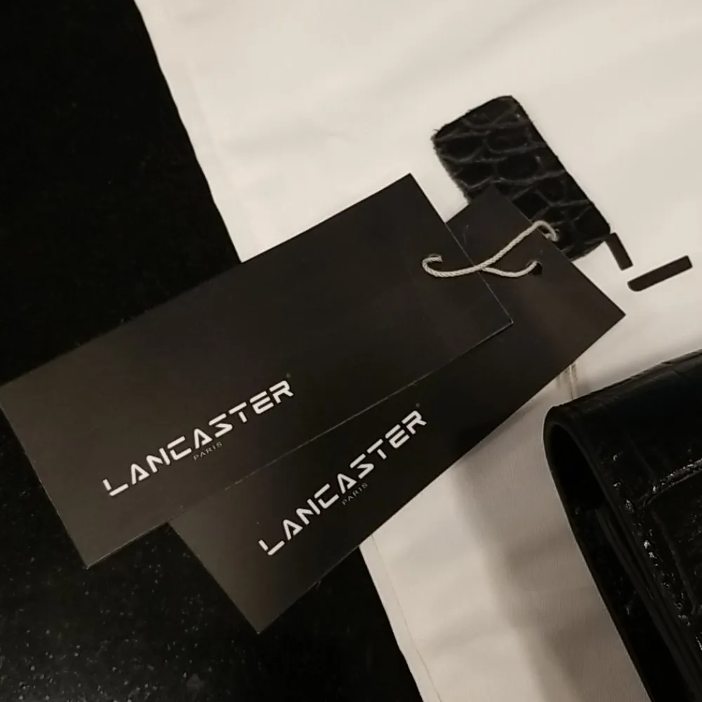 💕LANCASTER PARIS💕 Exotic Crocodile Embossed Leather Crossbody Bag ~ Black - Image 11