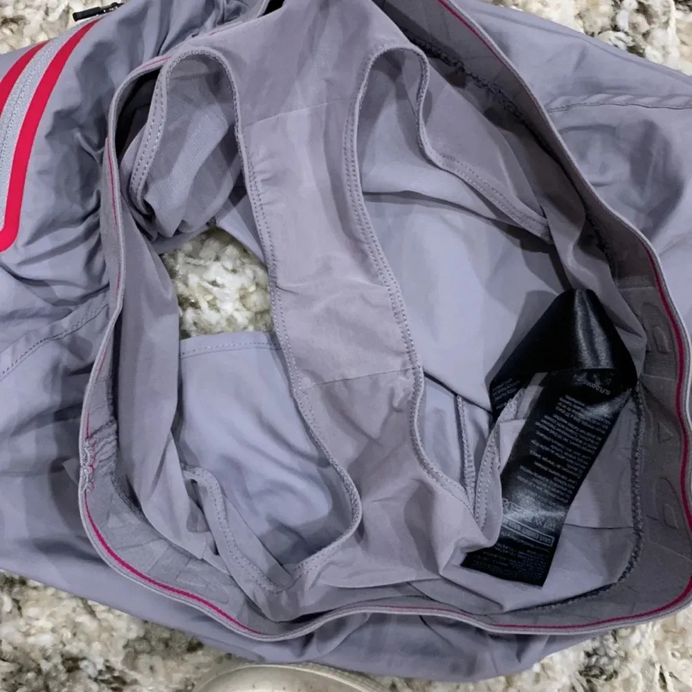 IVY PARK athletic shorts - Size Small - Image 5