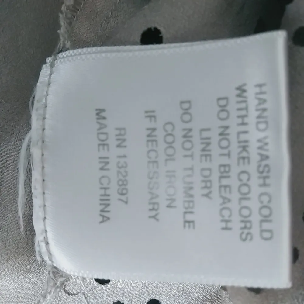 Rose & Olive S Taupe Cut Work Trim Top - Image 10