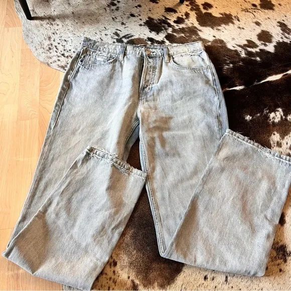 Hudson Jeans Thalia Loose Fit Light Blue Straight‎ Leg Jeans for Women - Image 4