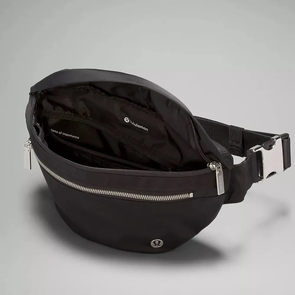 Lululemon City Adventurer Belt Bag 2.5L
Black, NWT+FREE Lululemon Shopping Bag - Image 4