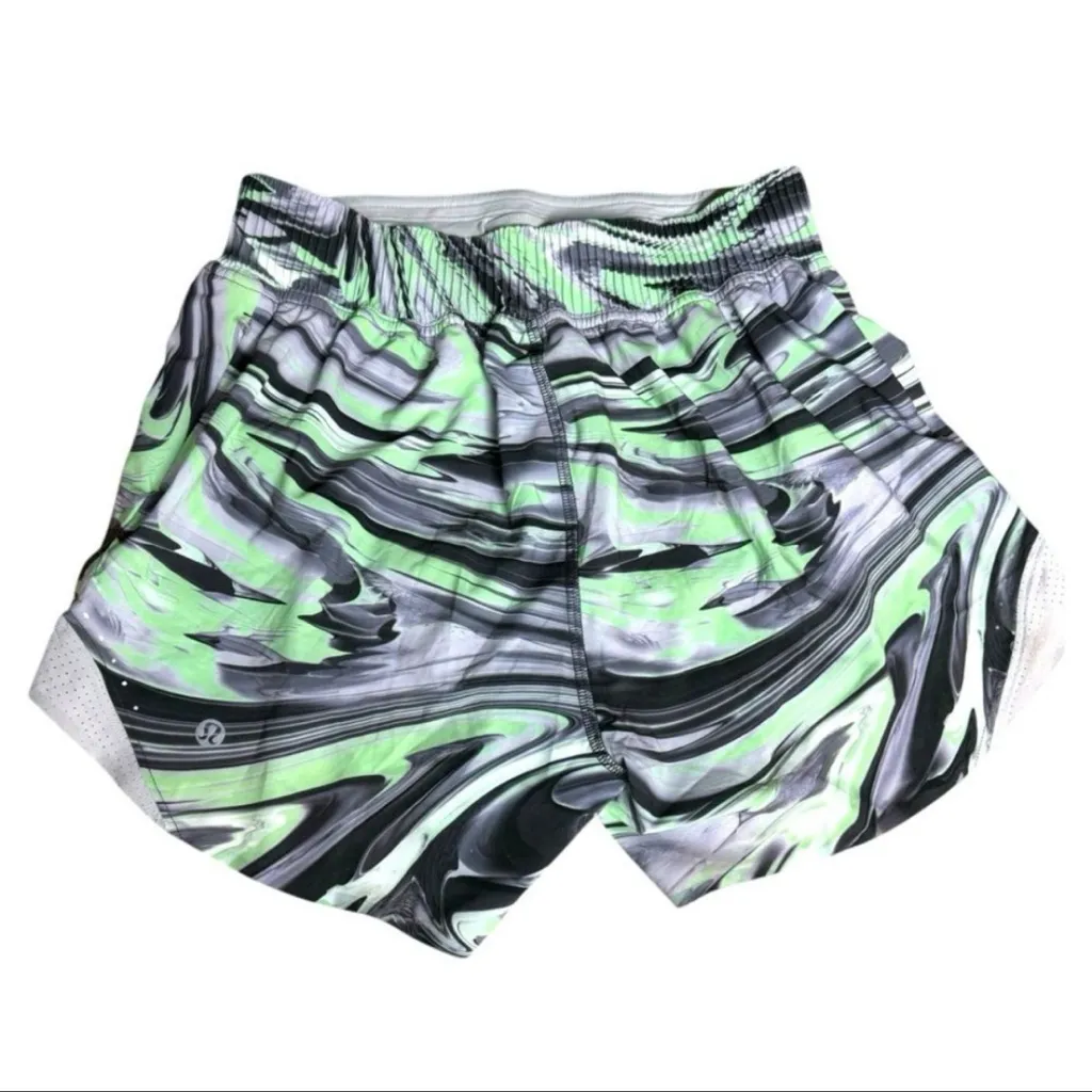 Lululemon Hotty Hot High-Rise Short 4” Green/Black - Special Edition - Size 4 - Image 7