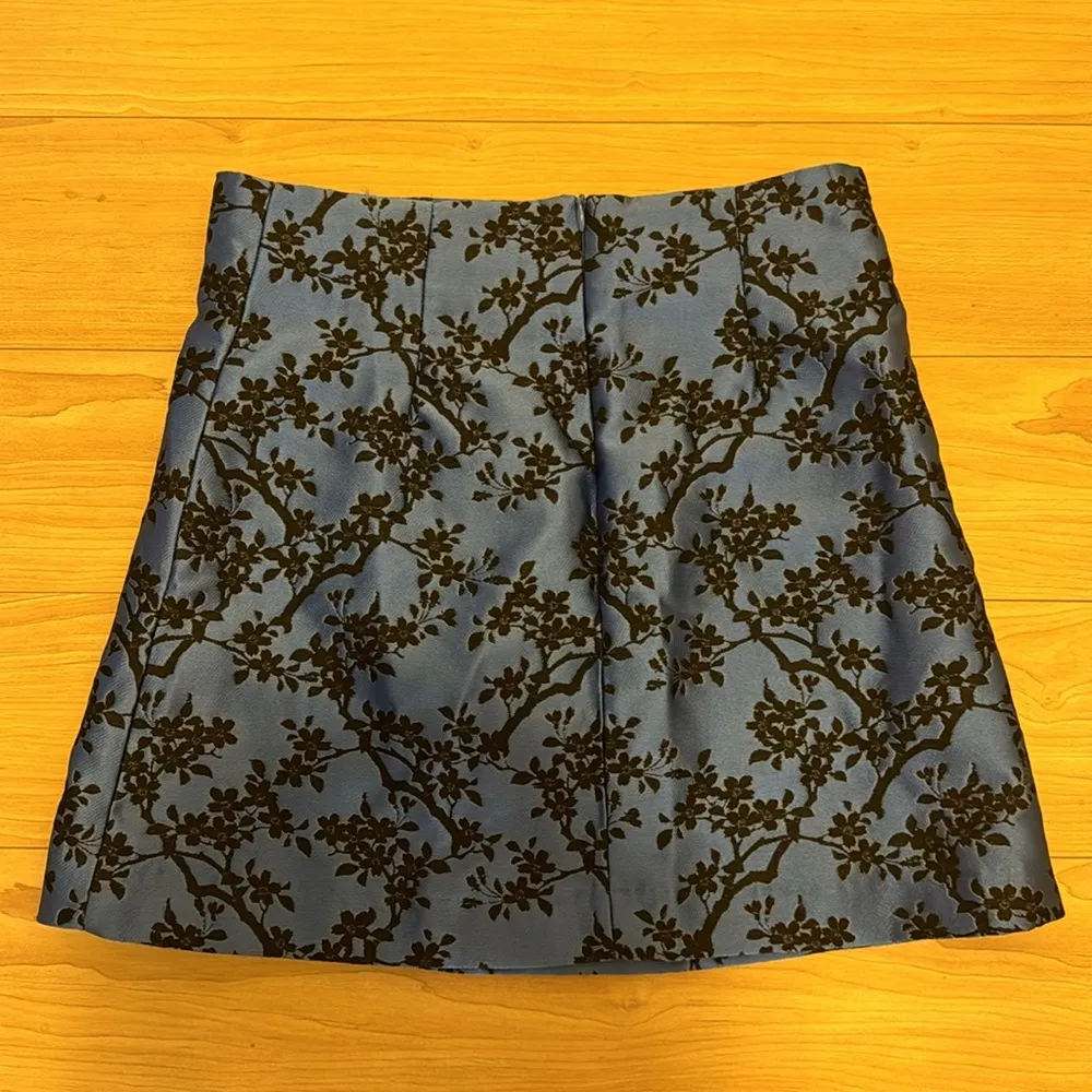 Zara Blue Floral Skirt - Image 4