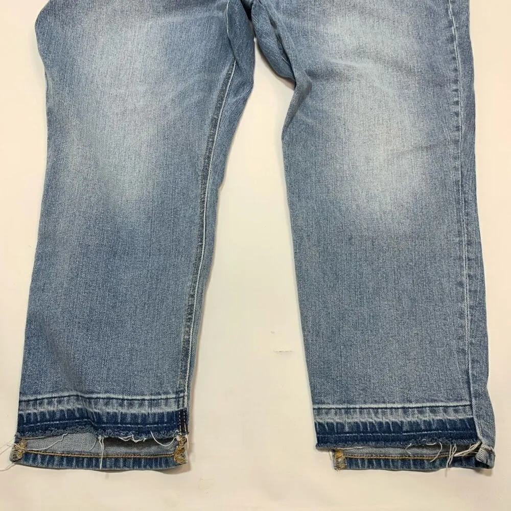Old Navy Women's Mid-Rise Boyfriend Jeans Blue Size 16 Petite - Image 4