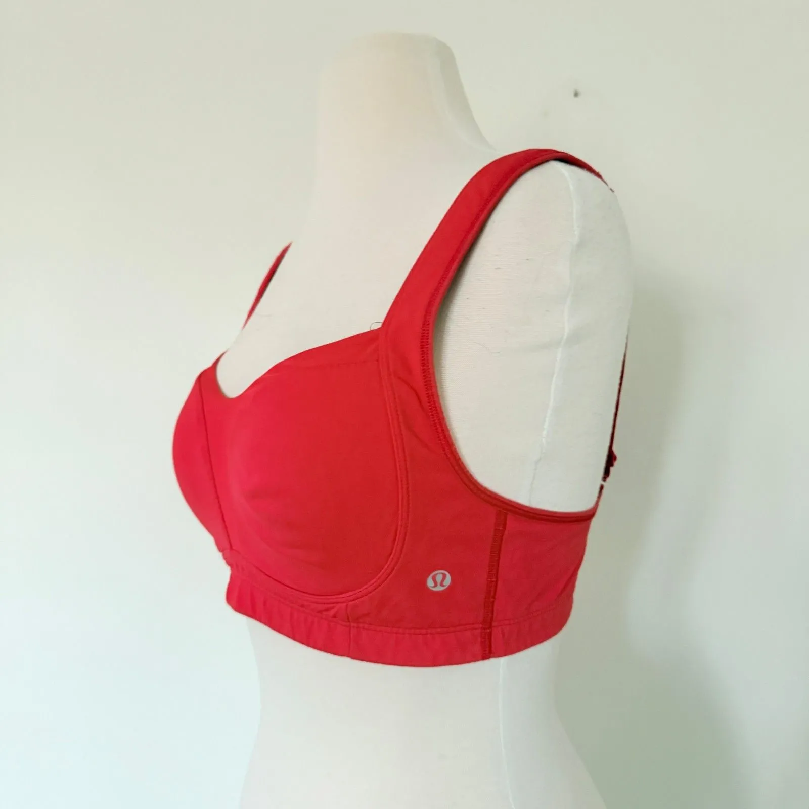 Lululemon Ta Ta Tamer II Love Red High Support Adjustable Running Sports Bra 36C - Image 3