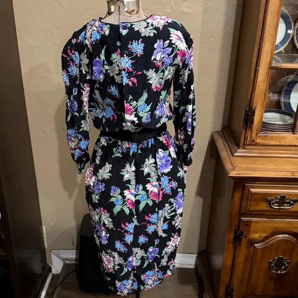 Floral Long Sleeve Dress with Bow Black Size 4 - Image 7