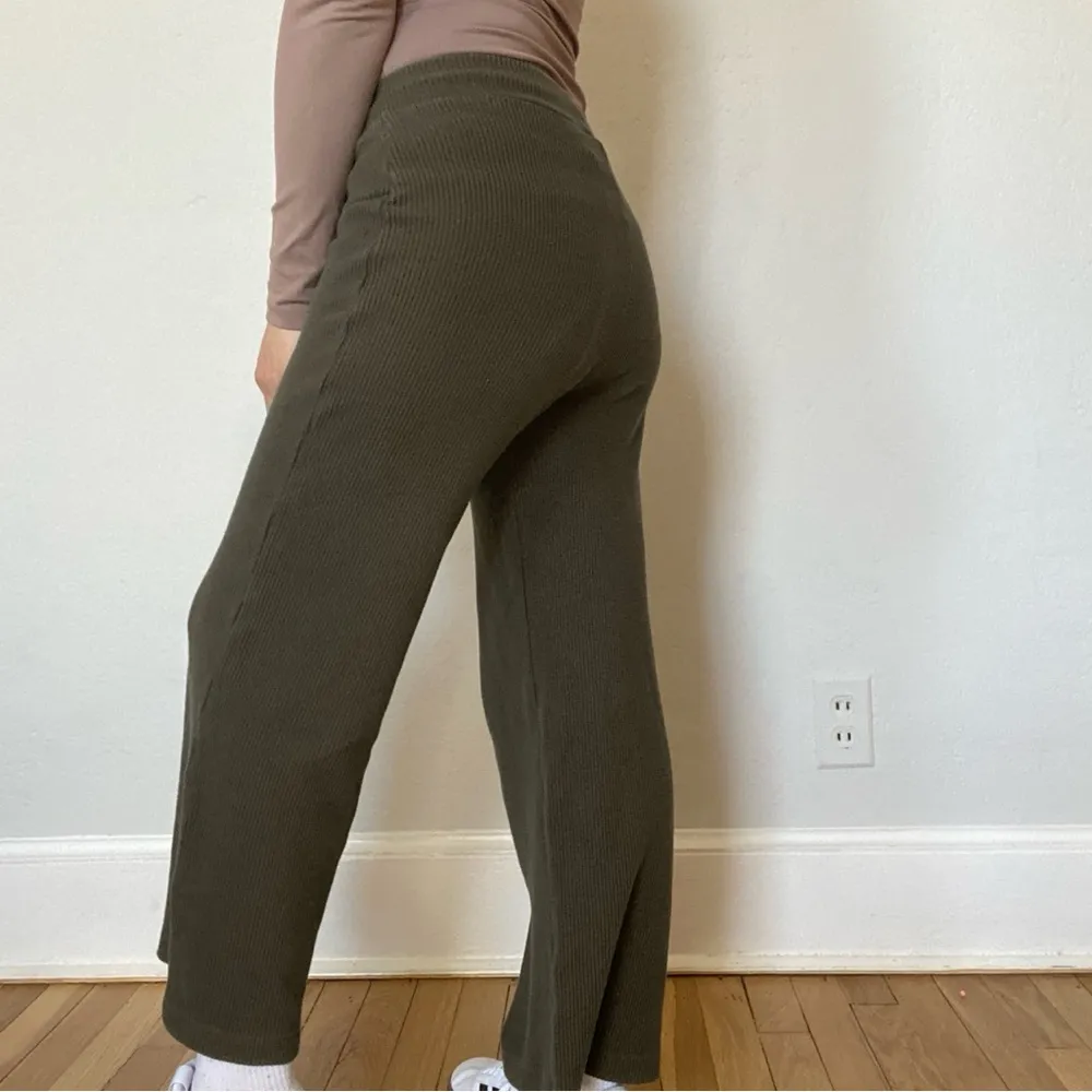 Abercrombie Green Knit pants - Image 4