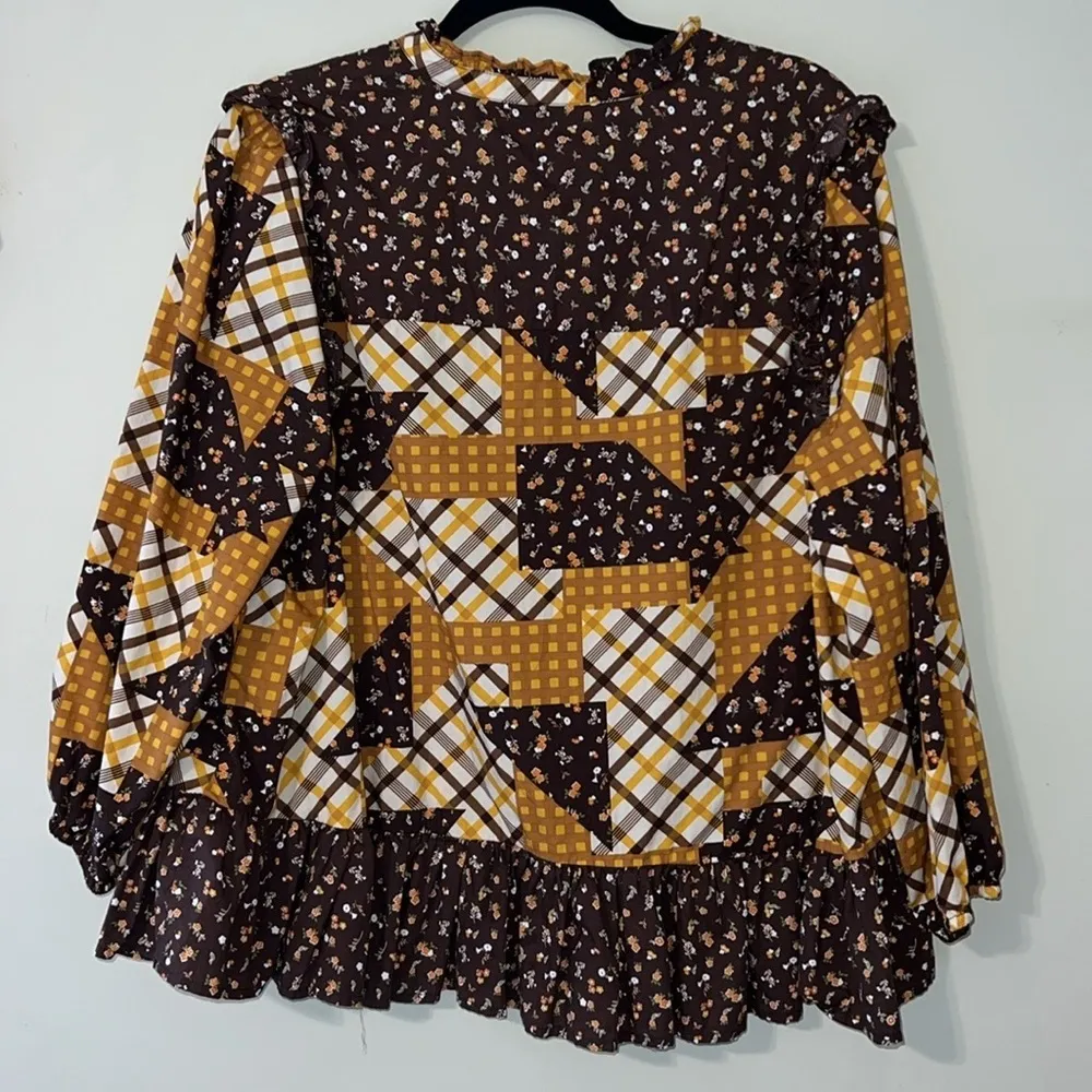 Looks like my great granny’s old couch peasant peplum top 50’s patchwork pattern Brown Size undefined - Image 11