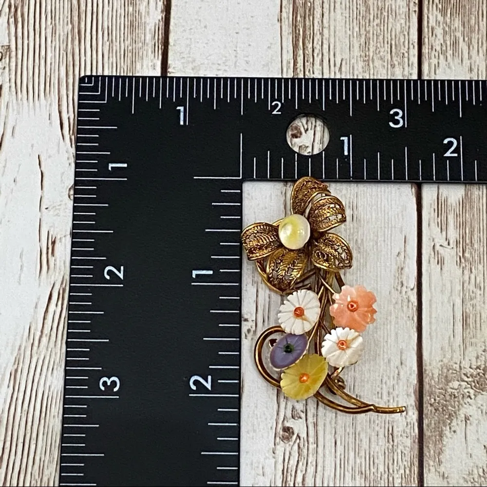 Vintage Flower Mother of Pearl Filigree Brooch - Image 5