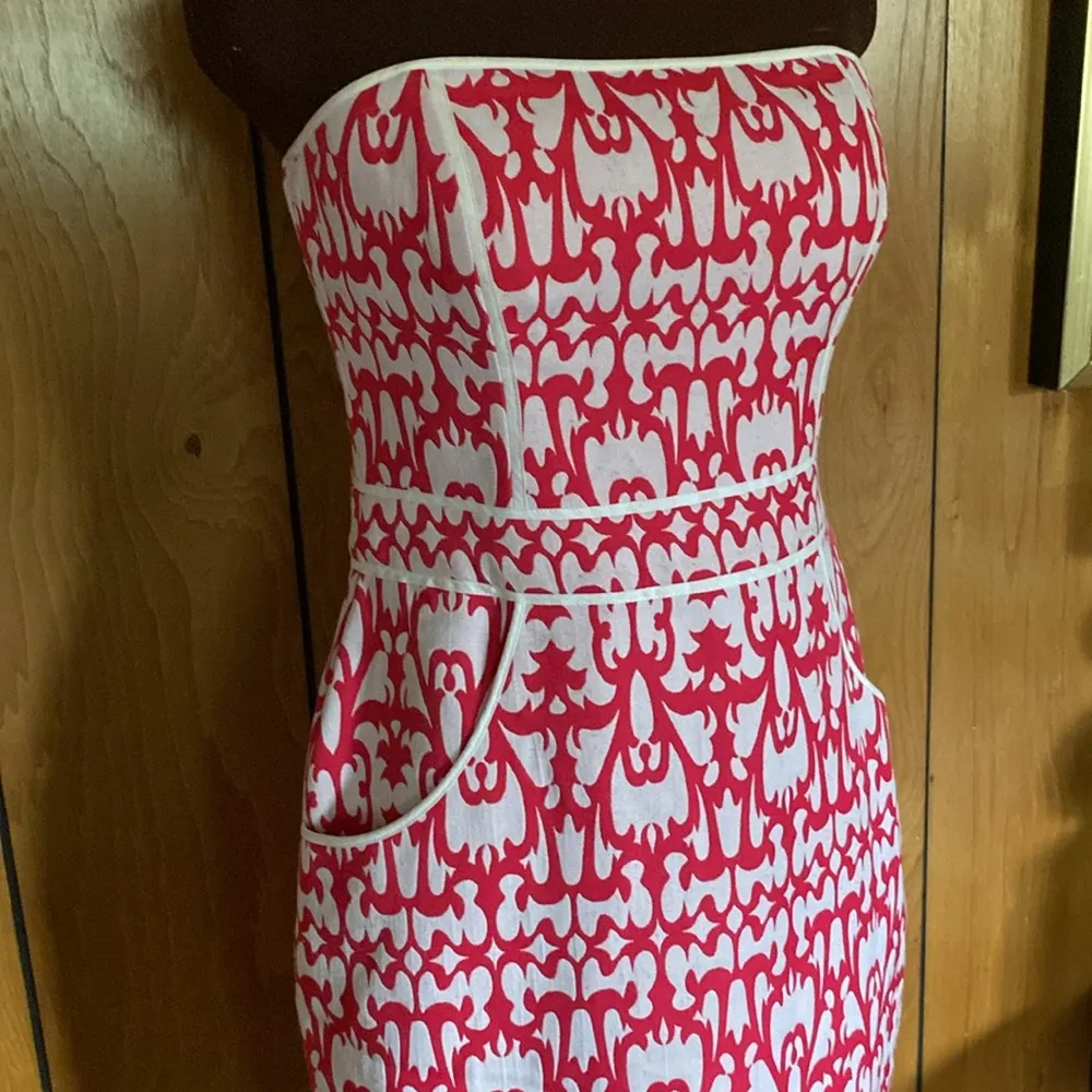 LAUNDRY Pink & White Dress NWT Size 6 - Image 2
