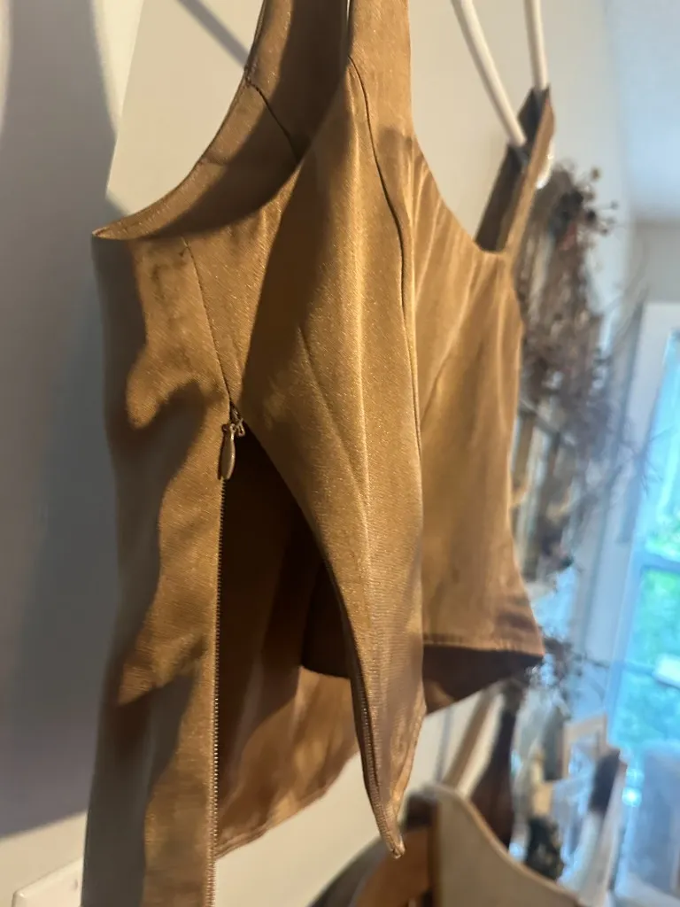 Express gold dress tank sz M - Image 3