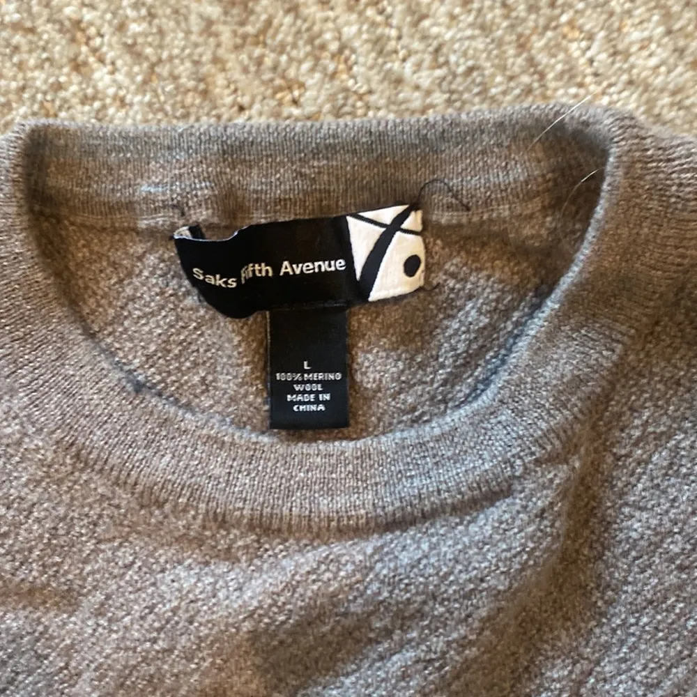 Saks fifth crew neck pull over sweater - Image 3