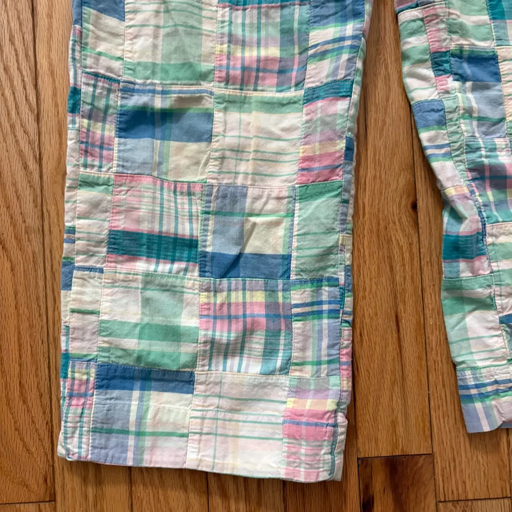 Plaid Women's Capris in Green and Pink Size 4 - Image 4