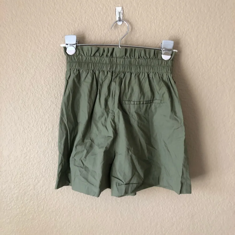 Zara poplin belted paperbag waist khaki shorts size xs - Image 33