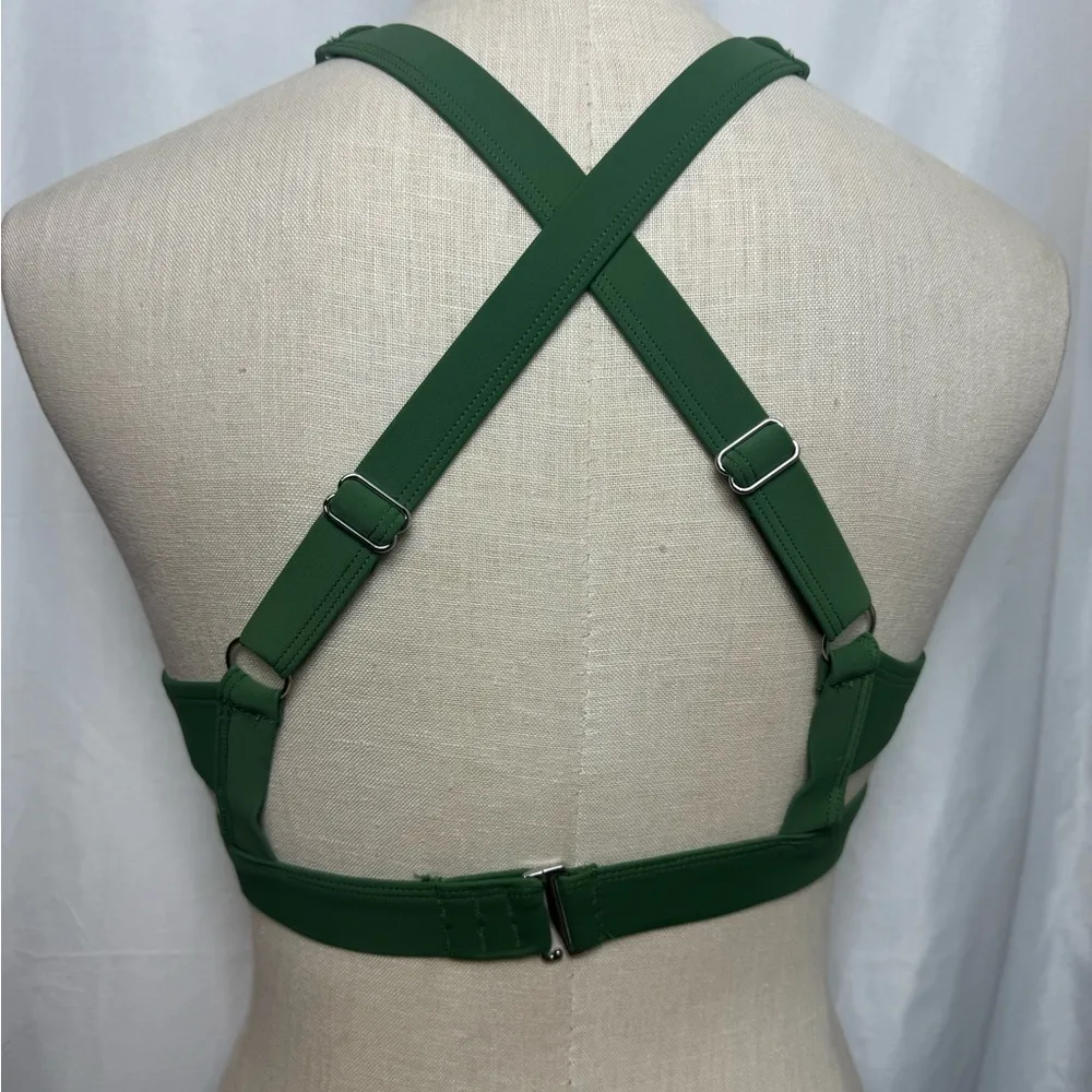 Cupshe Green Halter Bikini Top swim cross back padding Small NWOT - Image 4