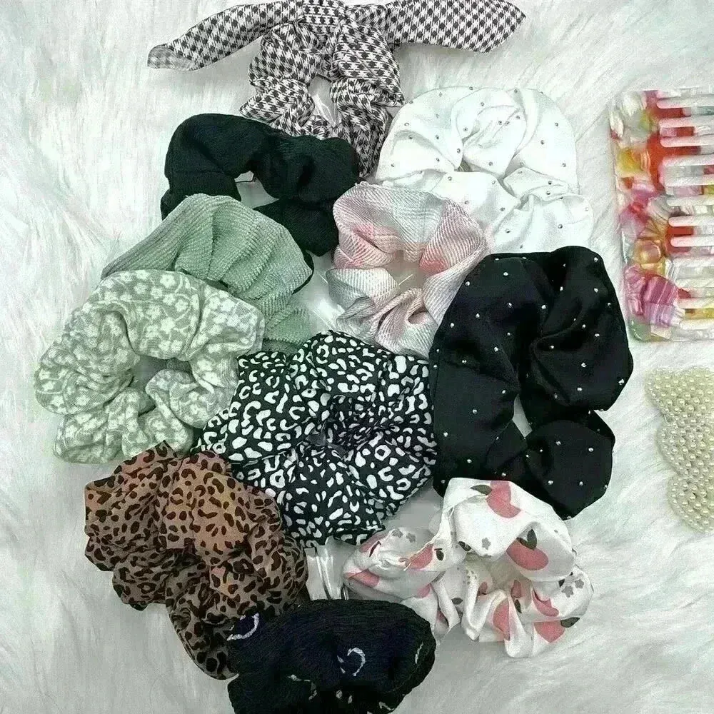 Hair Accessories Bundle w/ Star makeup case & Comb Bundle 7 - Image 4