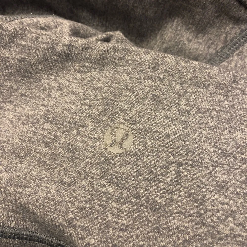 Lululemon Cropped Mesh Panel Leggings - Image 4