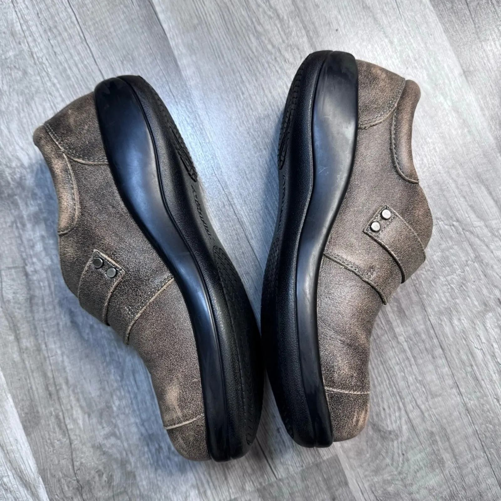 Alegria Womens Khloe Clogs Shoes Brown Leather Distressed Size 37 US 6.5 - Image 4