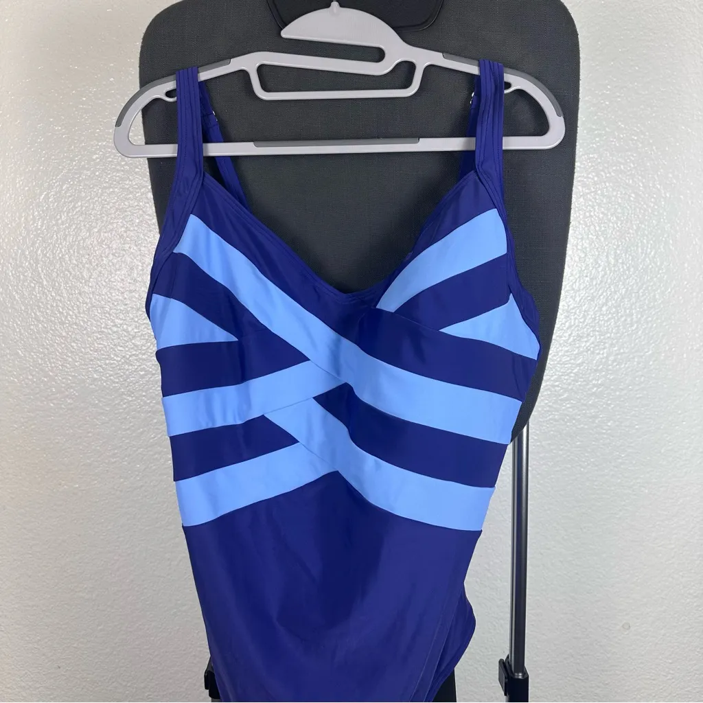 Chic Navy and Light Blue One - Image 2