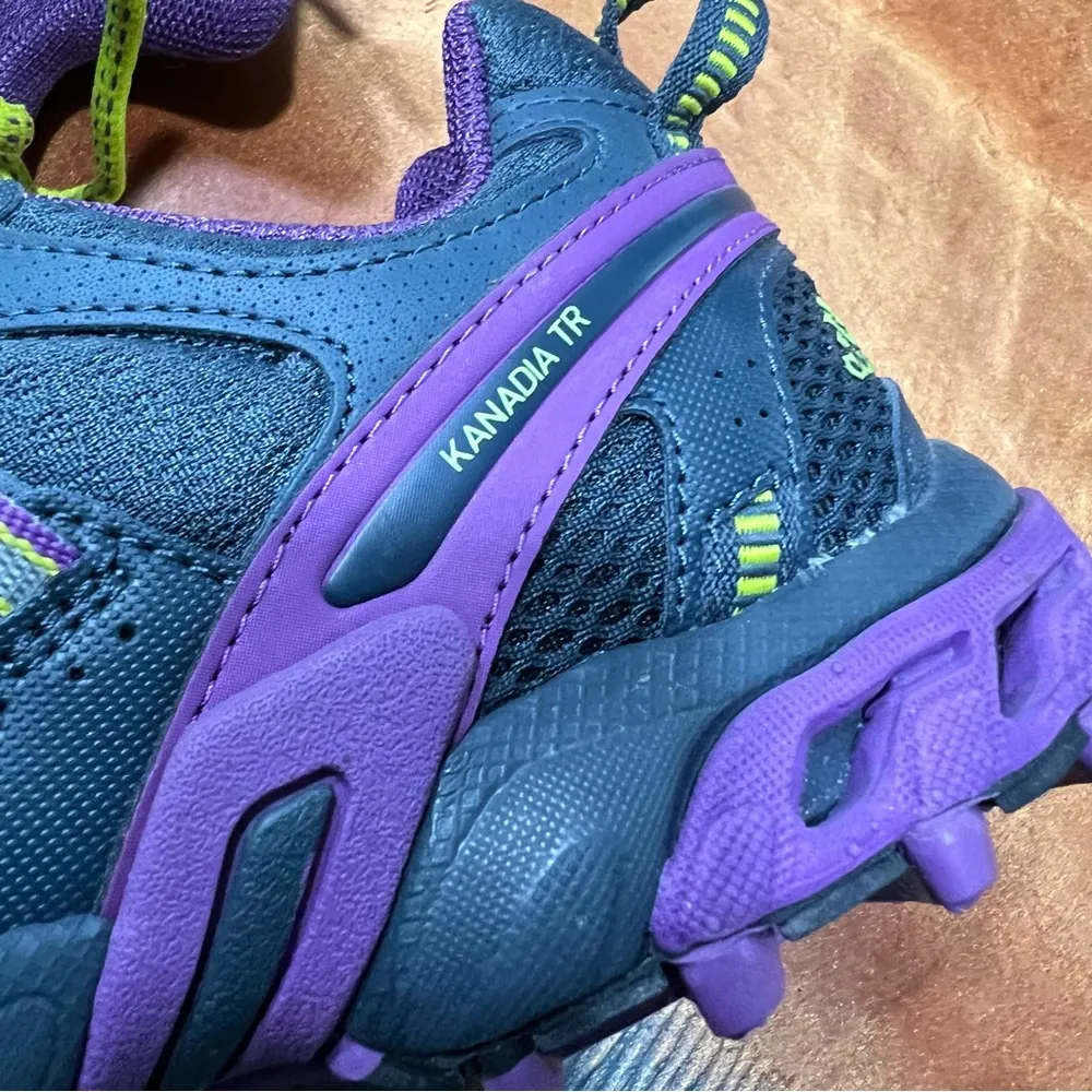 Adidas Kanadia TR Trail running shoes purple gray yellow size 8 - Image 4