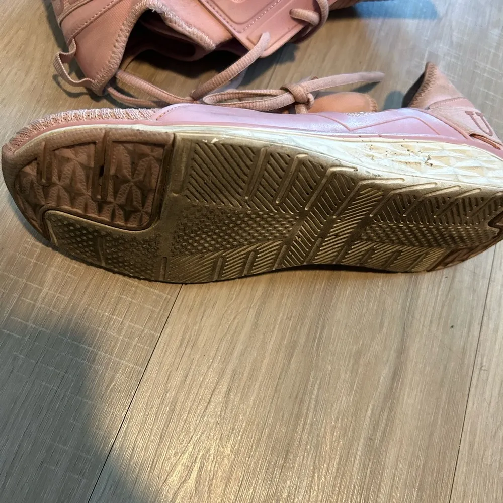 US Polo Assassin Pink Tennis Shoes Size 11 - Image 3