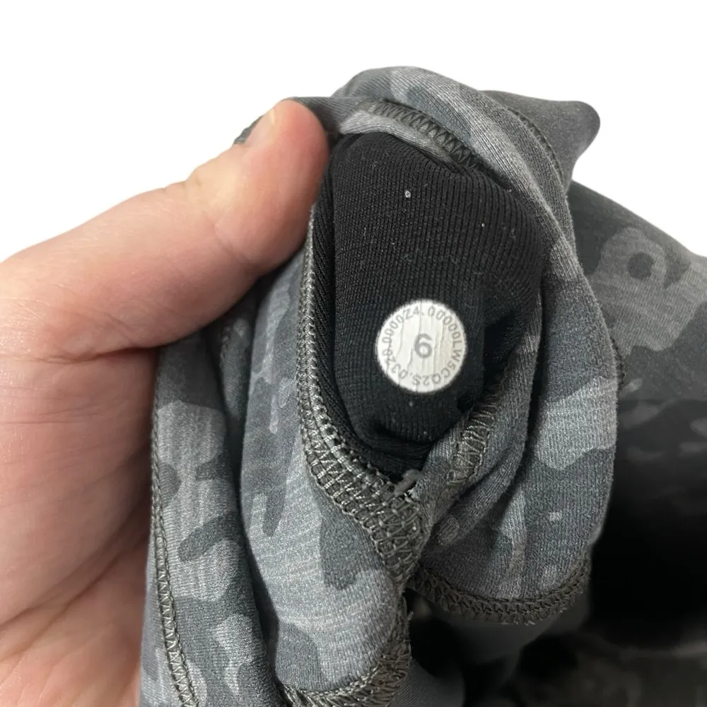 Lululemon Wunder Train High-Rise Tight 25" in Grey Print Size 6 - Image 6