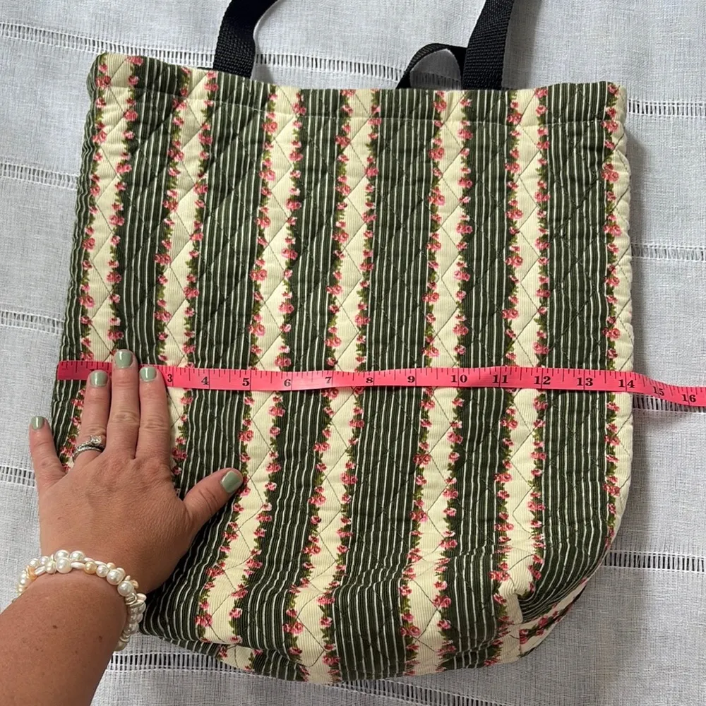 Handmade Quilted Tote With Rose Pattern - Image 9