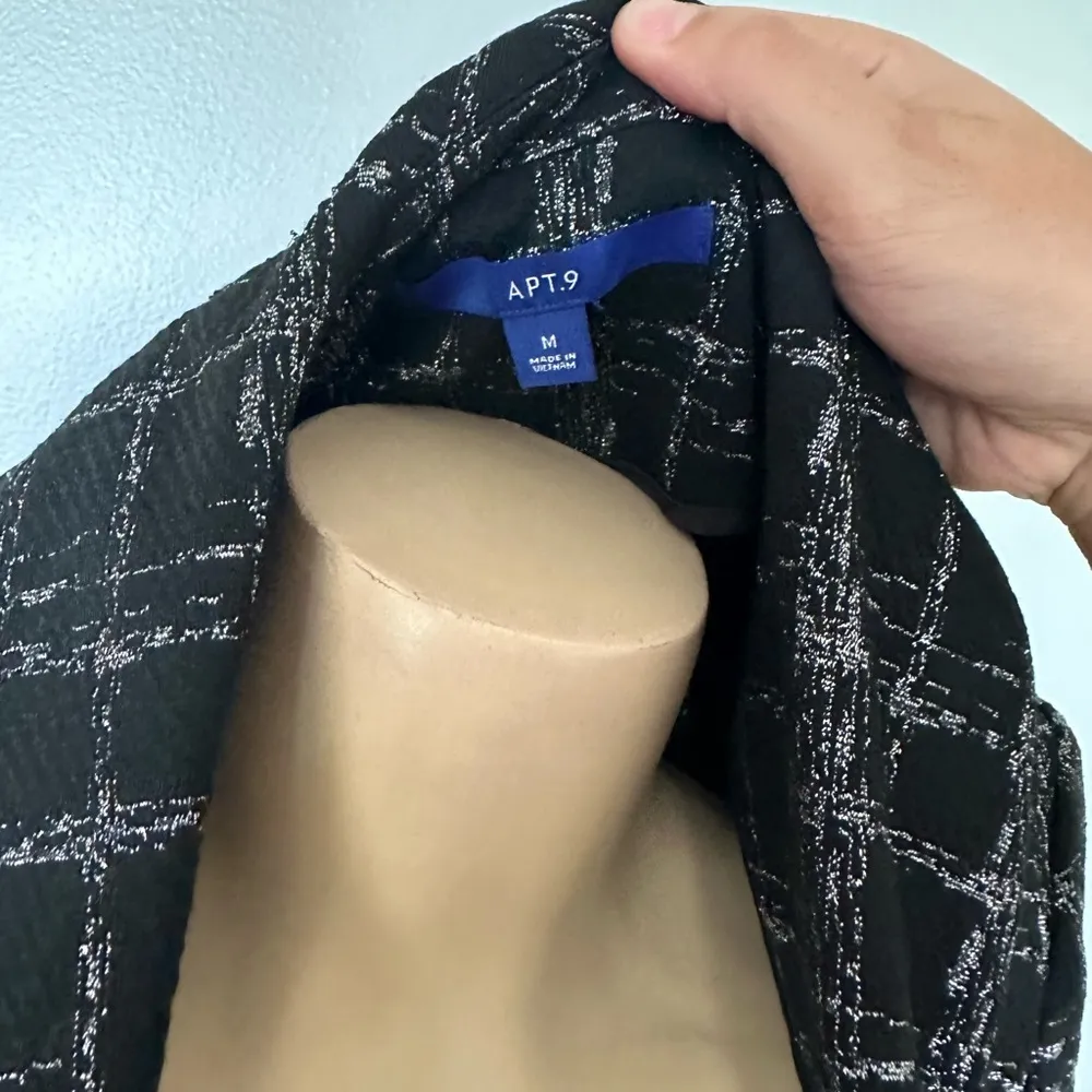 Apt black and silver blazer - Image 3