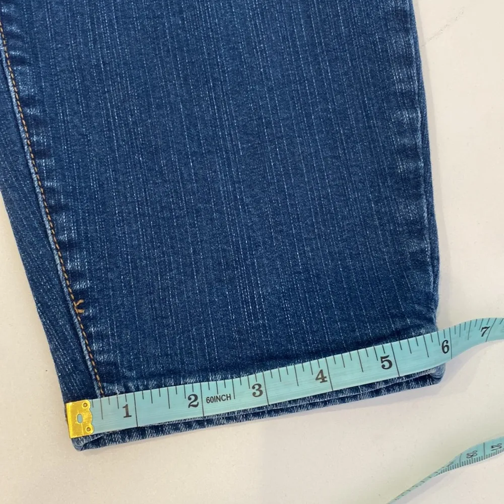 Torrid Mid-Rise Skinny Cropped Denim Blue Jeans Button Closure EUC Sz 20 Short - Image 14
