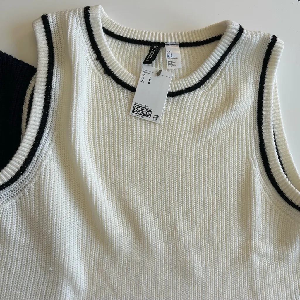 H&M Women's Sleeveless Knit Tops sweater vests set of two - Image 3