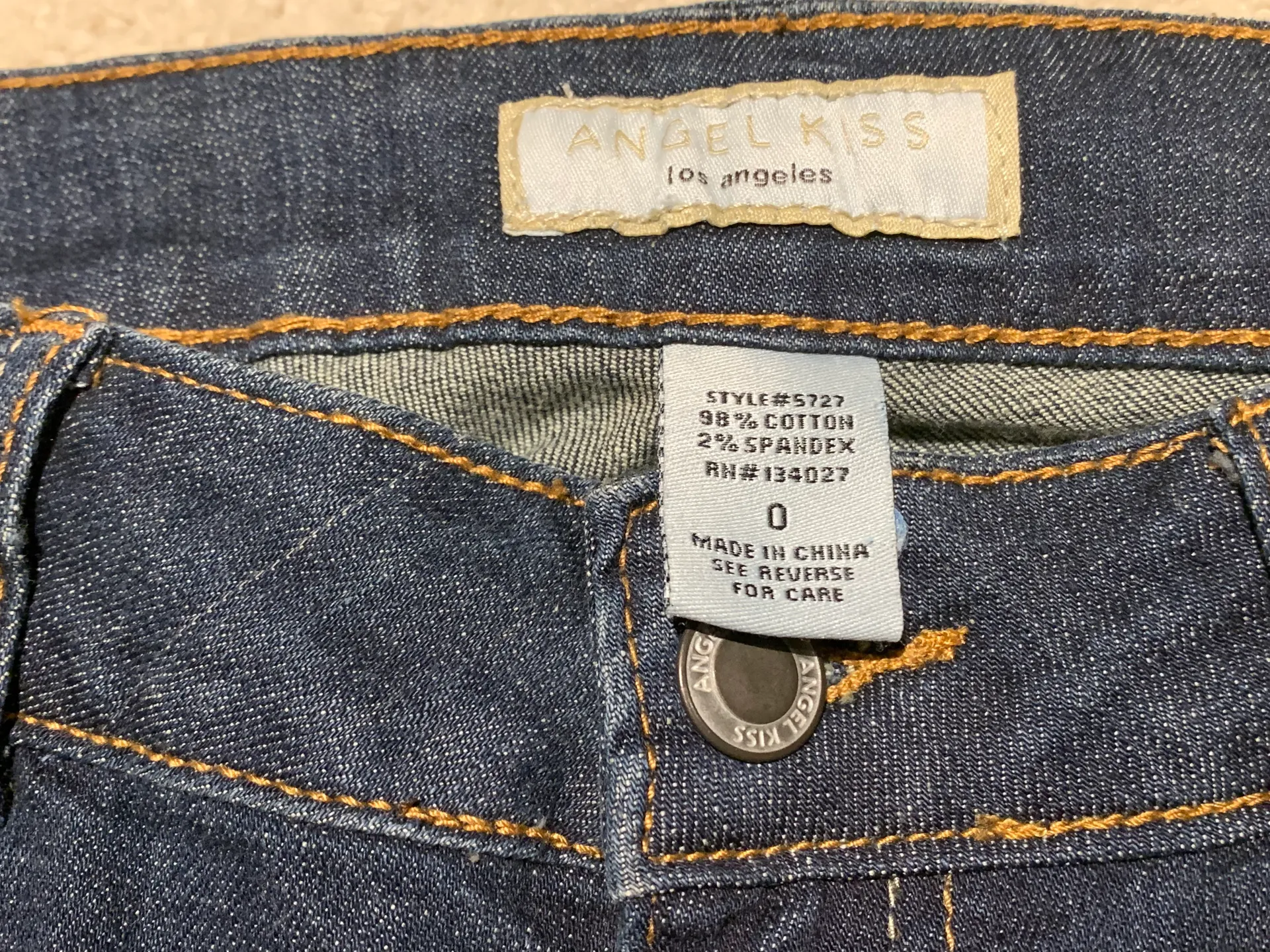 Low Rise Ripped Jeans - Image 9