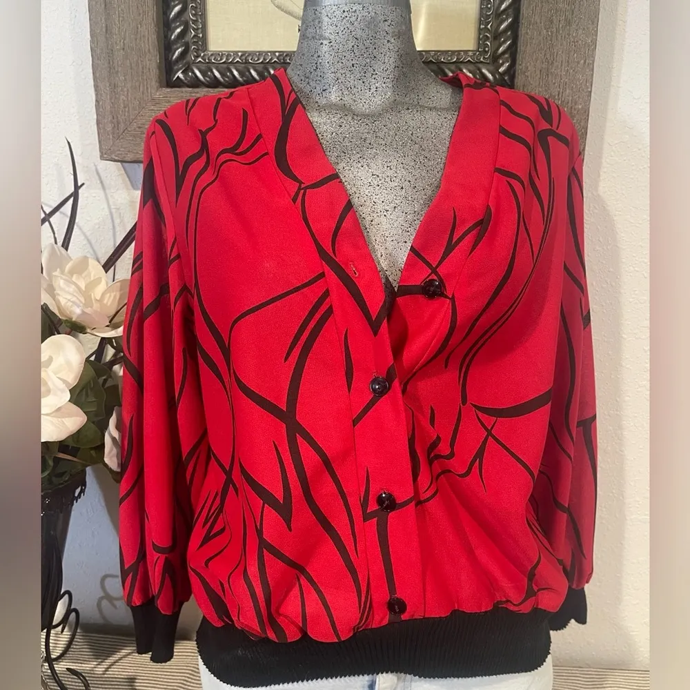 Vintage red and black Top with transparent button Size L Size L - Image 3