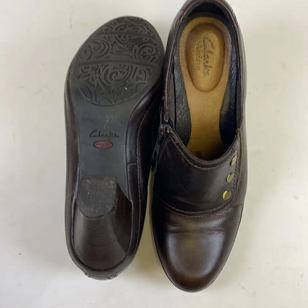 Clarks Artisan Brown Leather High Heel Clogs Size 8.5 A3 - Image 10