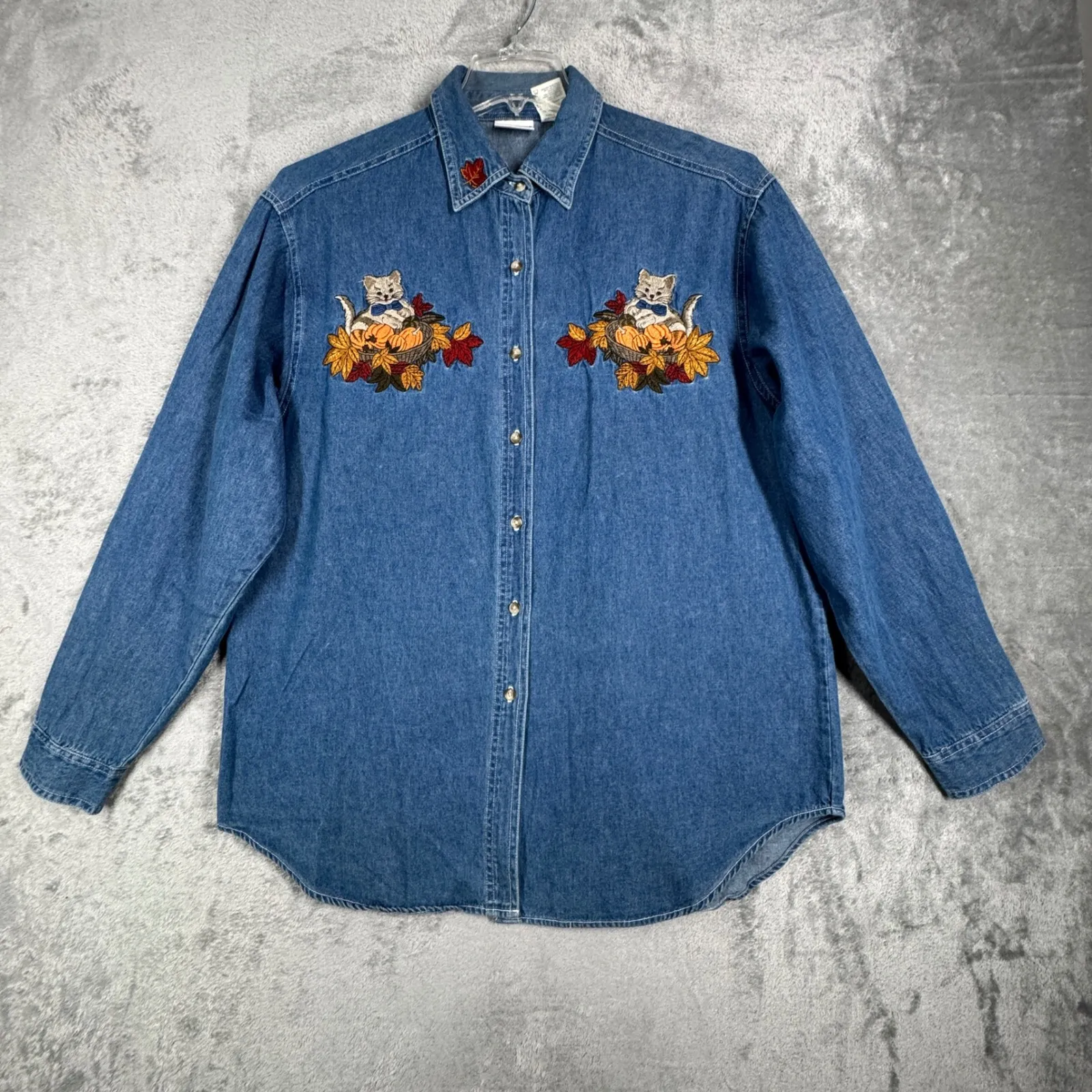 Bobbie Brooks Denim Shirt Women L Blue Embroider Cat Fall Leaves 90s Cottagecore Size L - Image 2