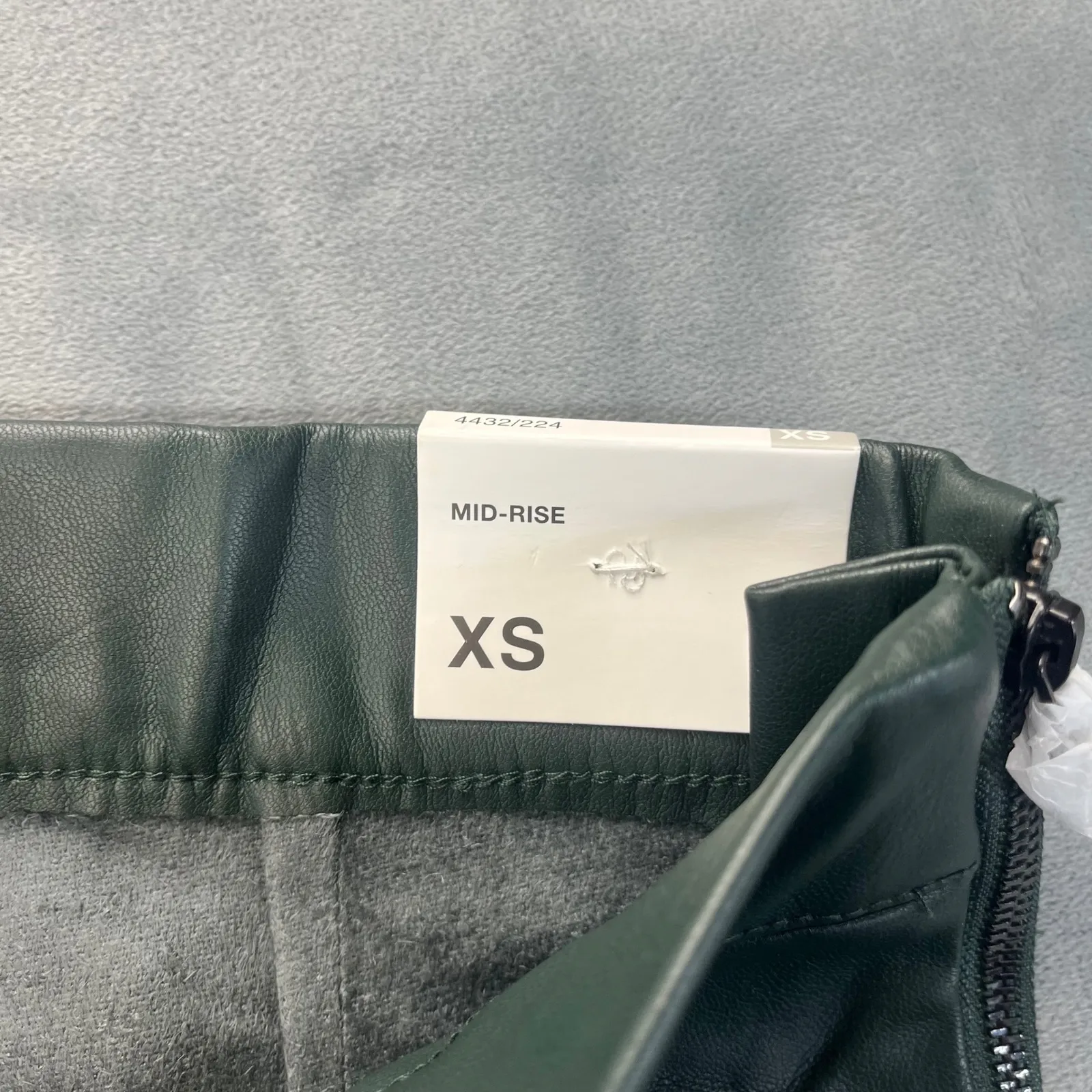 NWT ZARA Faux Leather Leggings Pants Dark Green Mid-Rise Women's Size XS - Image 5