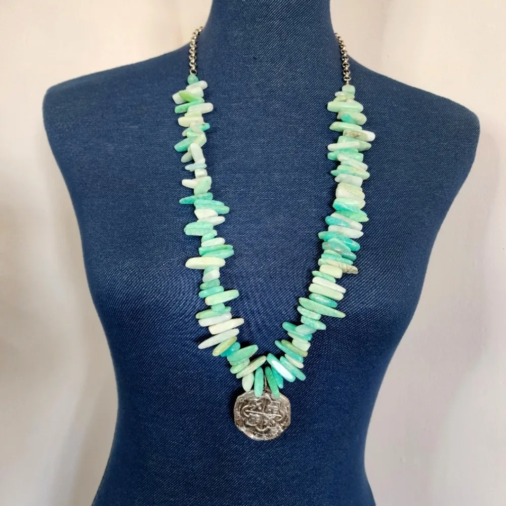 Unique Vintage Handcrafted Stone Necklace with Silver Coin Green - Image 8