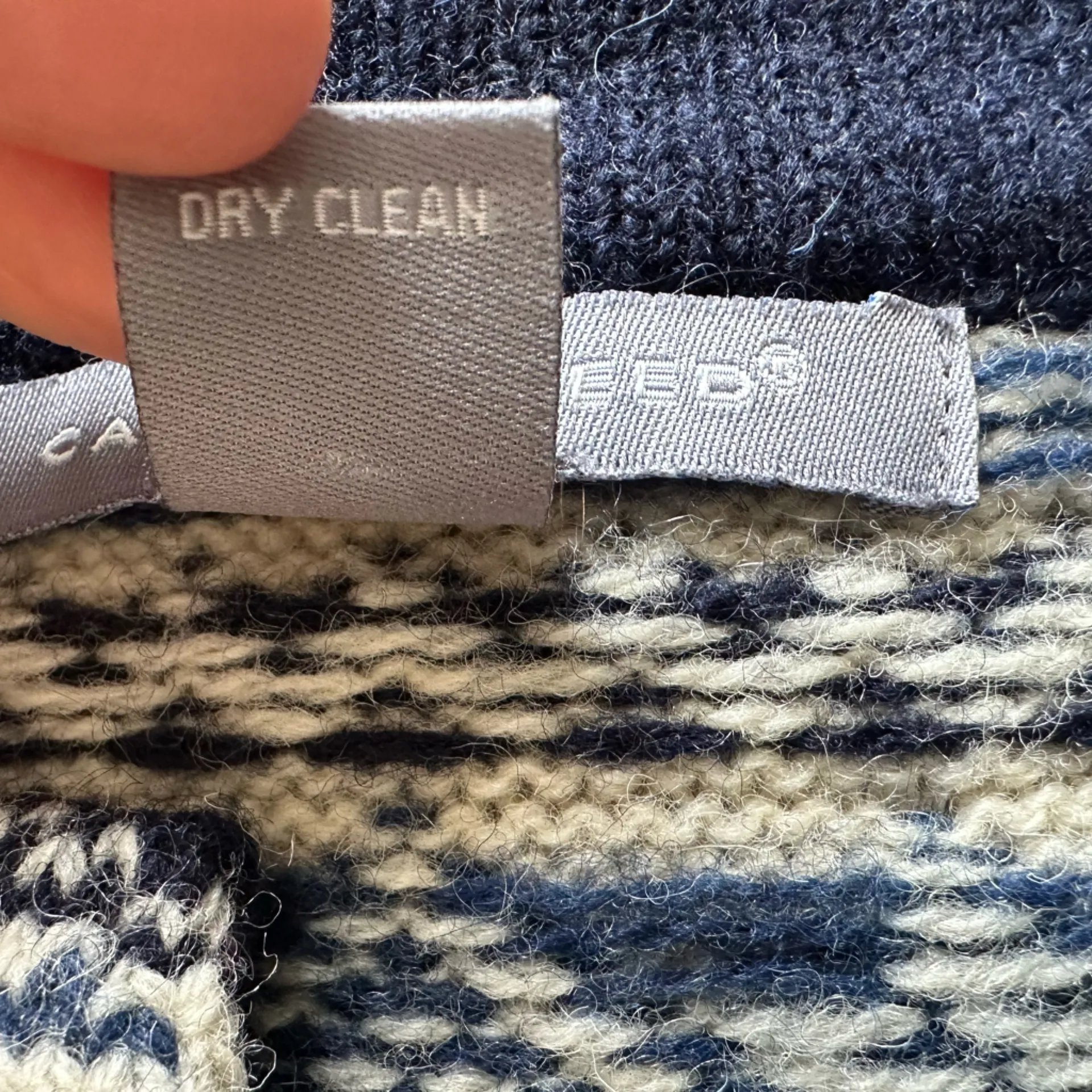 Carroll Reed Nordic Fair Isle Wool Cardigan Sweater Pewter Clasps Size Medium - Image 5