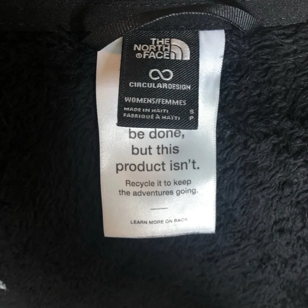 The North Face Osito Women’s Size Small Black Fuzzy Fleece Zip Up Jacket Coat - Image 5