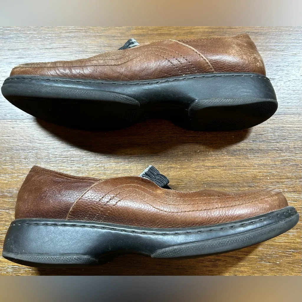 Dansko Women’s Size 39 (8) Brown Leather Mary Jane Slip On Shoes - Image 2